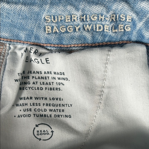 American Eagle Outfitters Light Blue Denim Jeans - Picture 13 of 13